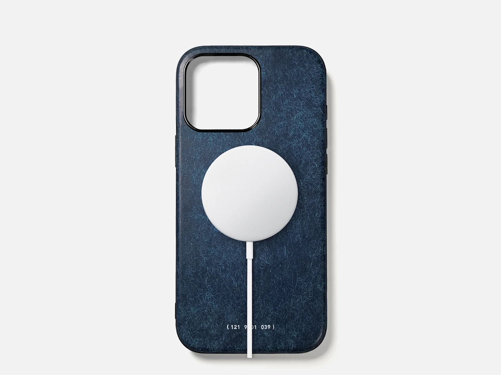 121 MagSafe Snowflake Leather Case | iPhone 16 Pro - Image 10