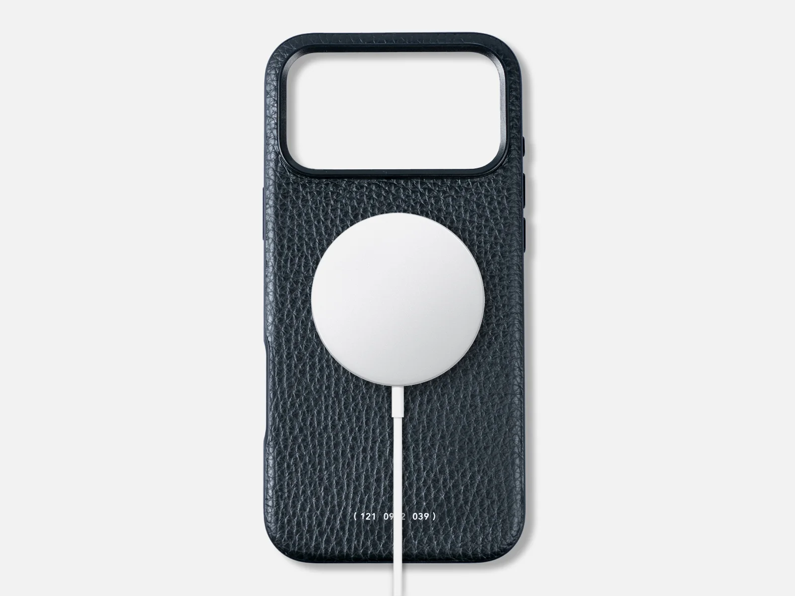 121 MagSafe Pebbled Leather Case | iPhone 17 Pro Max - Image 6